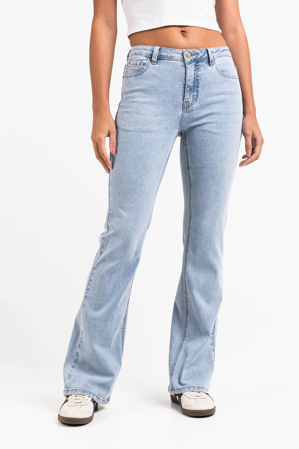 Taylor 02Mid Bootcut Jeans - Bleach Blue - Image 3