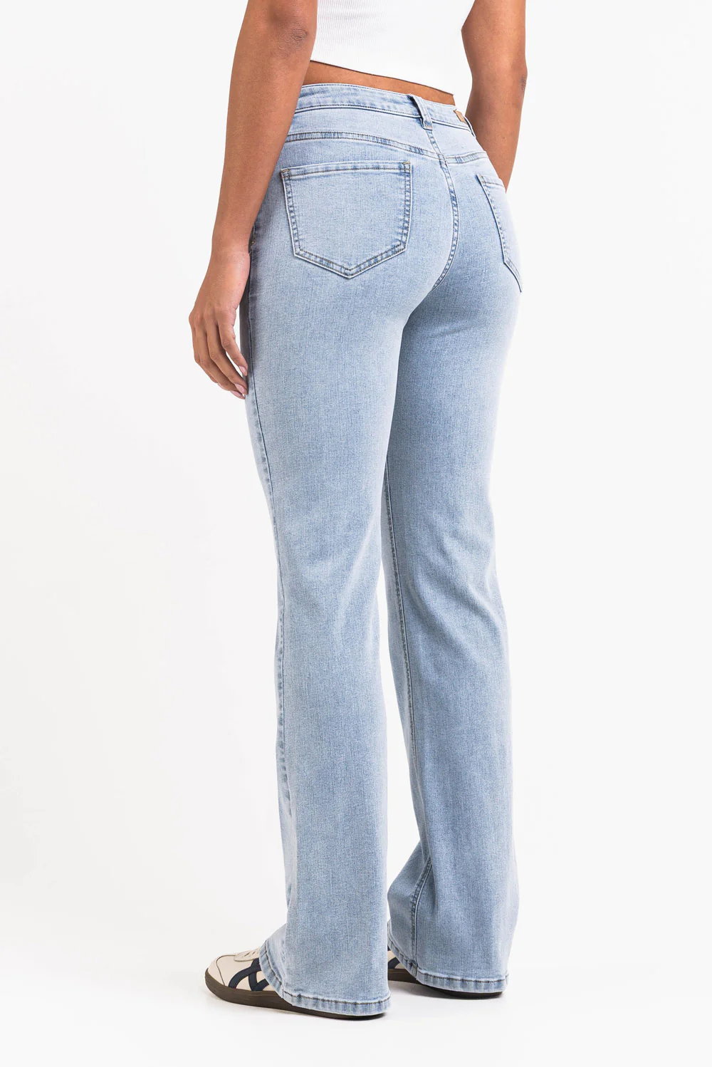 Taylor 02Mid Bootcut Jeans - Bleach Blue - Image 5
